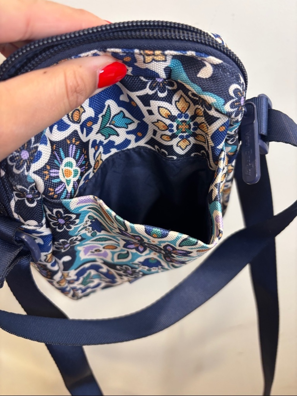 Vera Bradley RFID Lighten Up Mini Hipster Lisbon Medallion Cool Purse - Picture 7 of 7